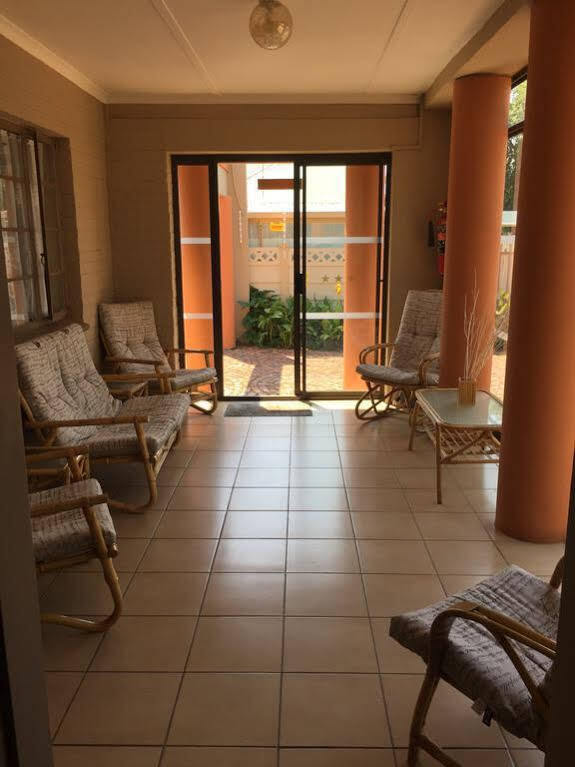 Premiere Guesthouse Bloemfontein Buitenkant foto